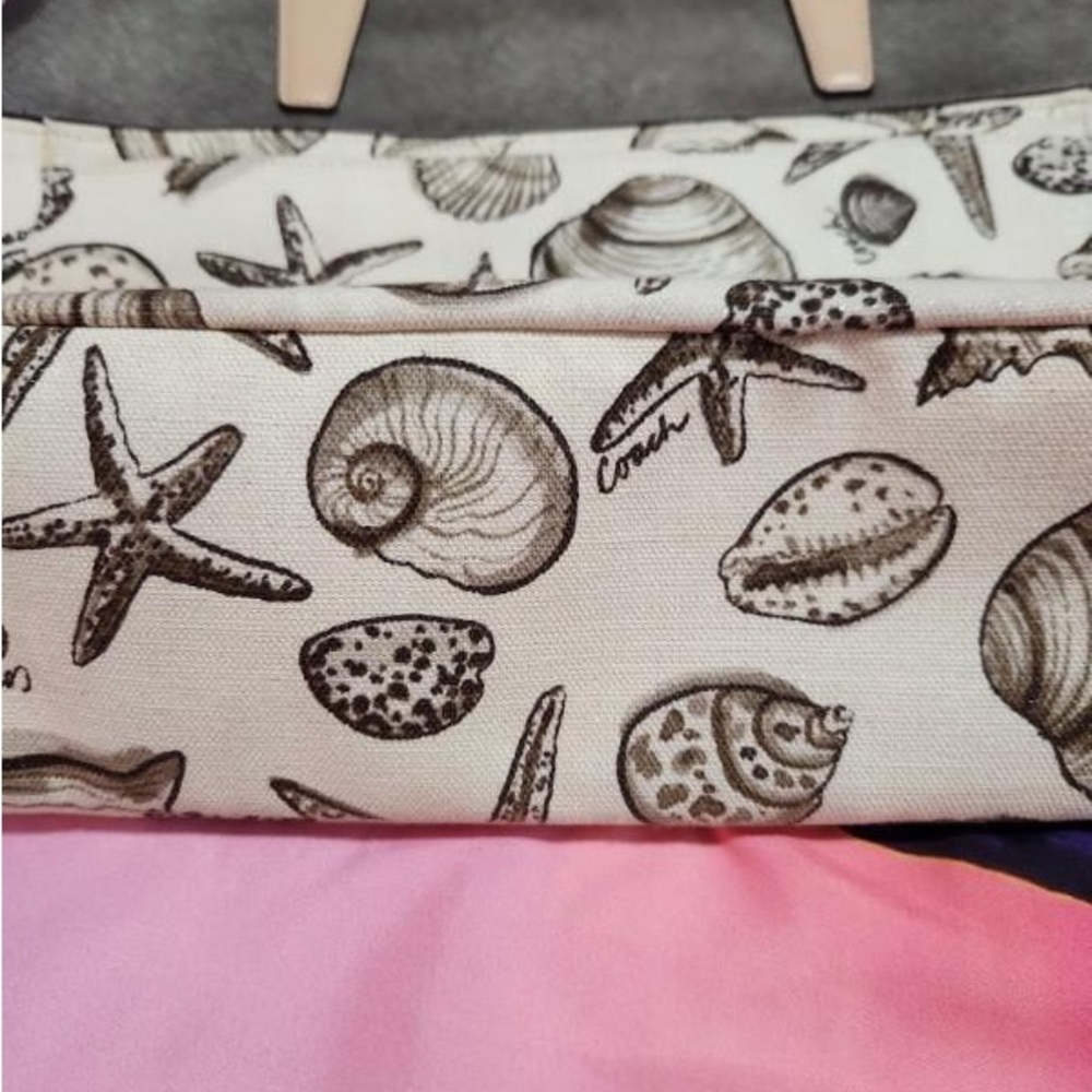 Coach Signature Stripe Shell Print Beach Starfish Canvas Beach Tote F27782 - Picture 8 of 8